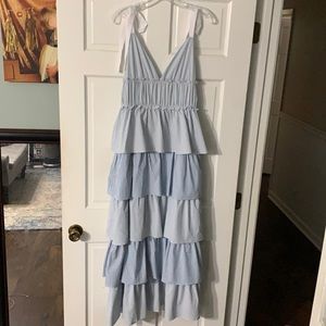 Adorable ruffled maxi from Vici